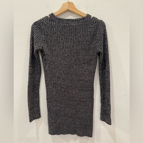 BCBG Generation Y2K 90s Grey Sweater Cutout Tunic sz M - Picture 6 of 6